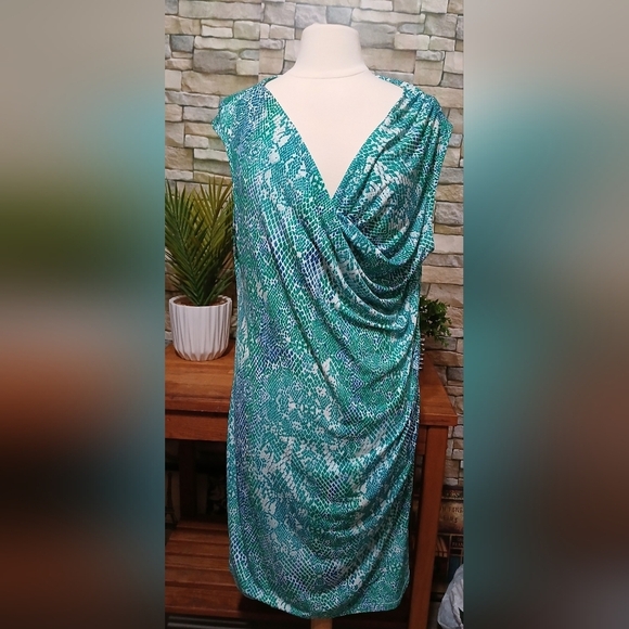 George Dresses & Skirts - Womens XL Green Maxi‎ Snakeskin Cowl Neck Dress